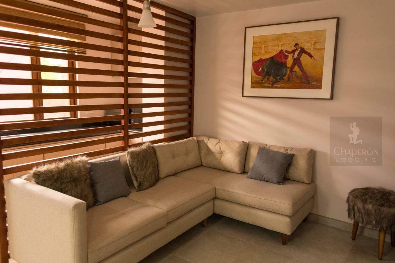 Chaperon Lodging Aparthotel Alausi Exterior photo